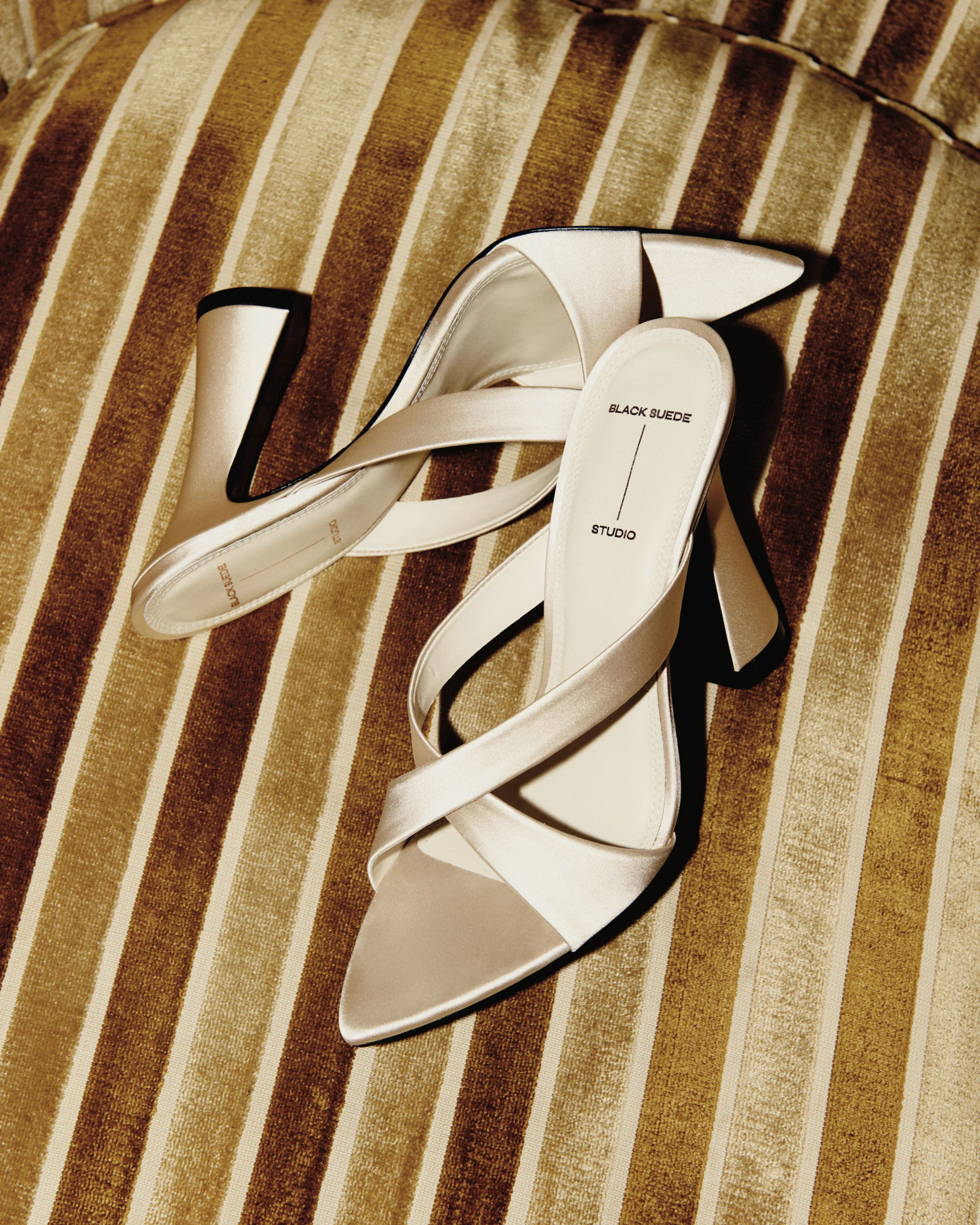 Zoey 100 Mule - Image 8